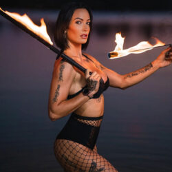 Cracheuse de feu ⋆ Cyane Image